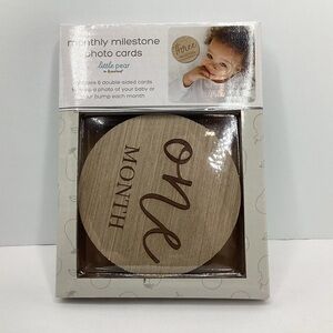 Pearhead Little Pear Monthly Milestone Photo Cards Baby 1-12 Months Round